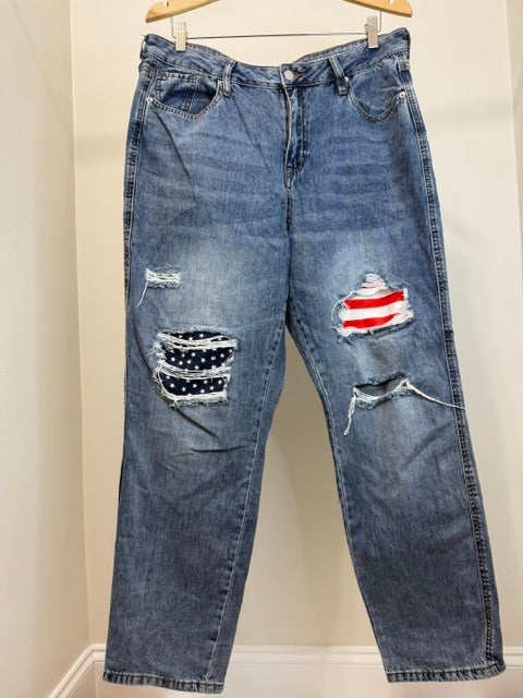 NY&amp;C Dream Curvy Boyfriend Jeans Distressed Flag Detail Sz16 / 36
