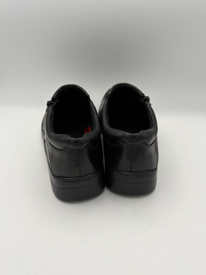 Women’s Naturalizer Size 8 Black Leather Zip Shoes