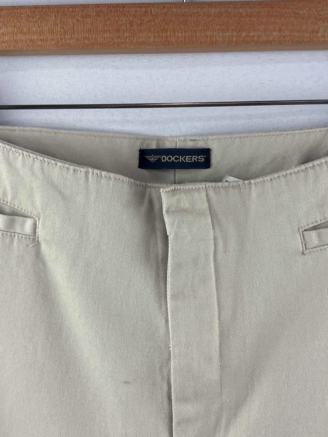 Women’s Dockers Size 10 Khaki Straight Leg Pants