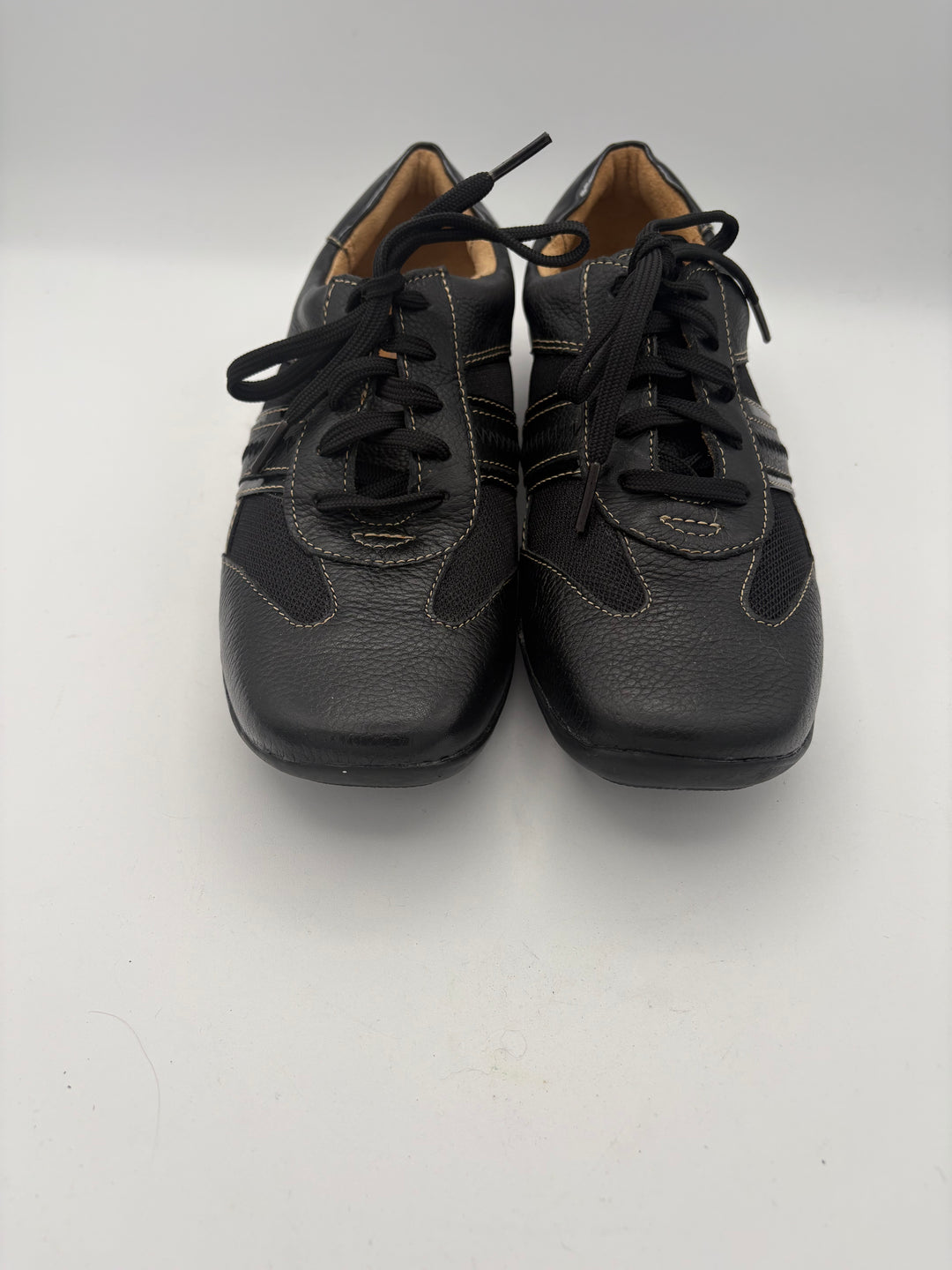 Women’s Naturalizer Size 8 Black Leather Lace Up Shoes