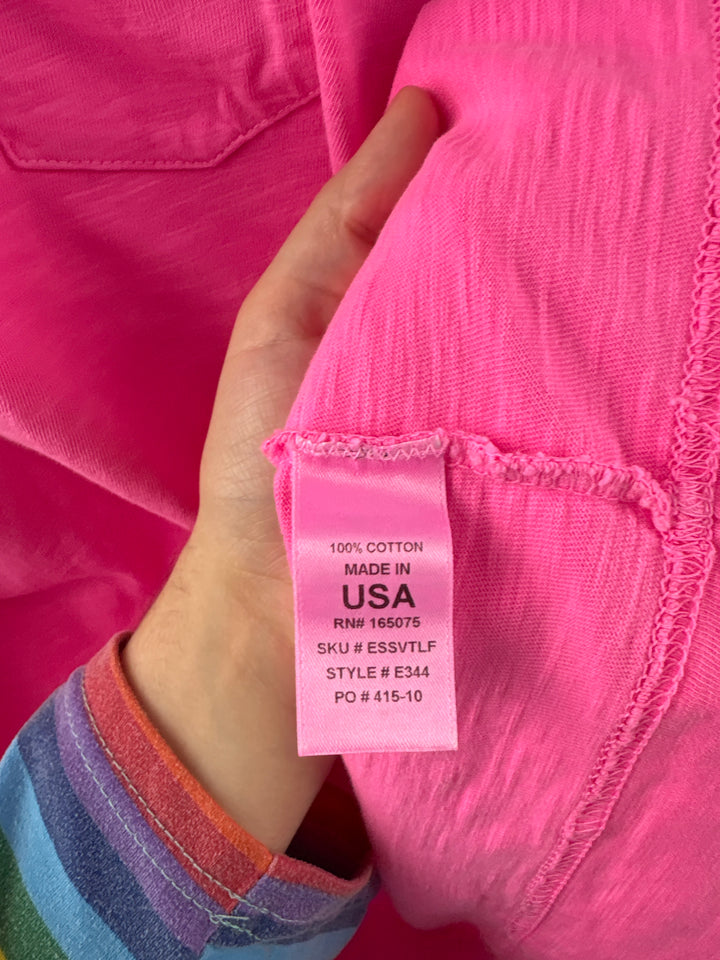 Women’s Fresh Produce Size 2X Highlighter Pink V-Neck Shirt