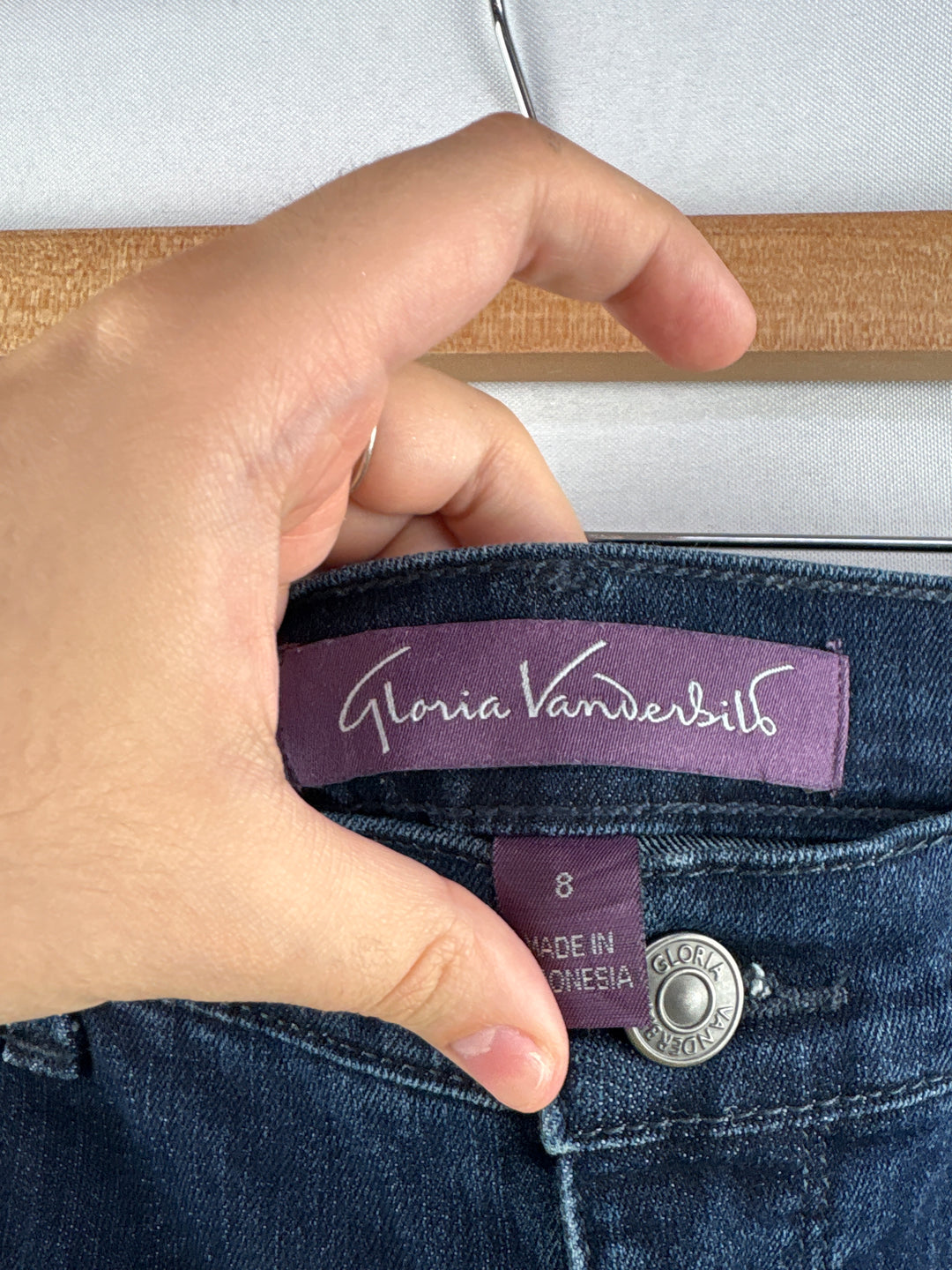 Women’s Gloria Vanderbilt Size 8 Dark Blue Straight Leg Jeans