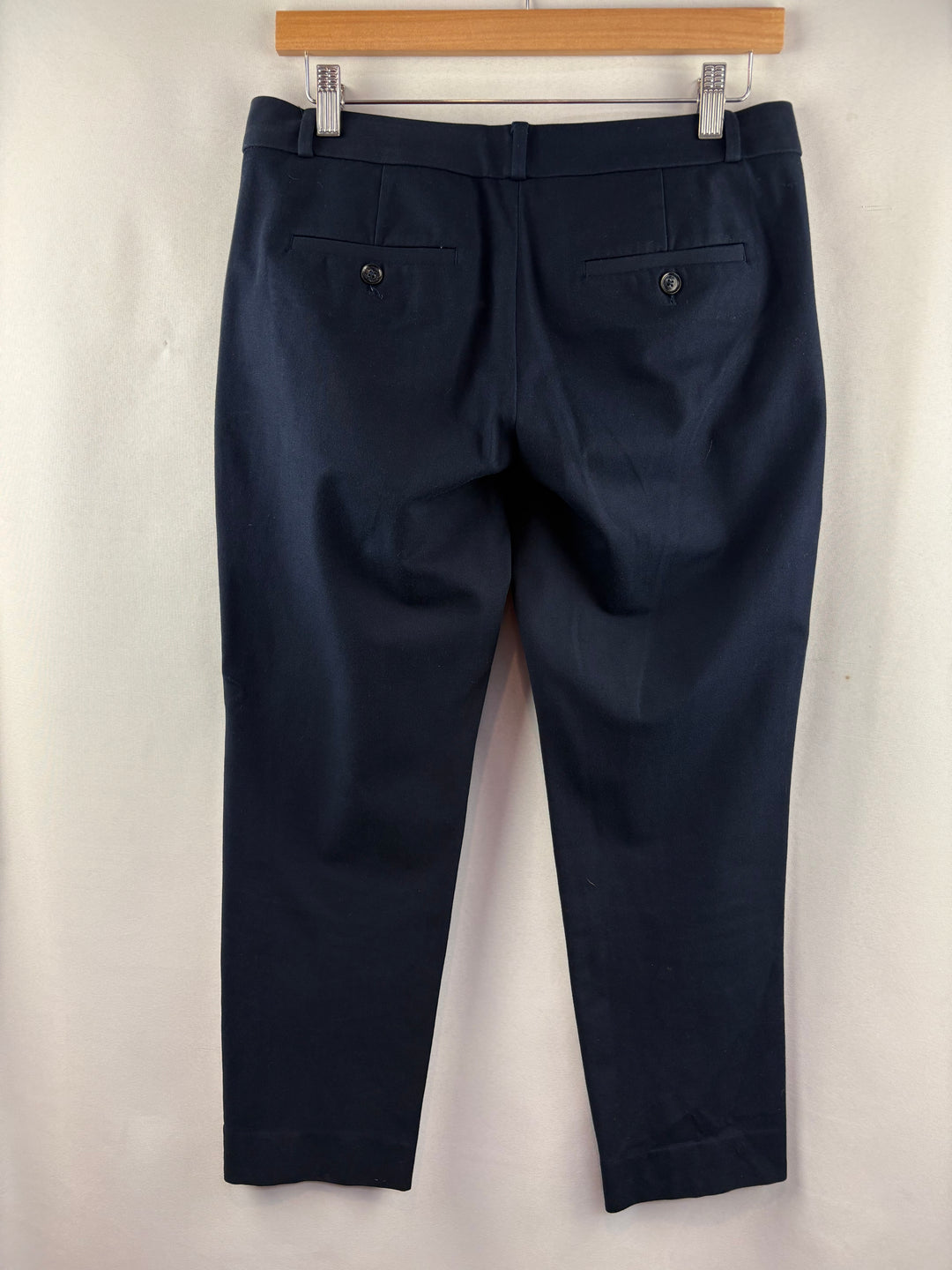 Women’s Banana Republic Size 6 Navy Blue Capri Slacks