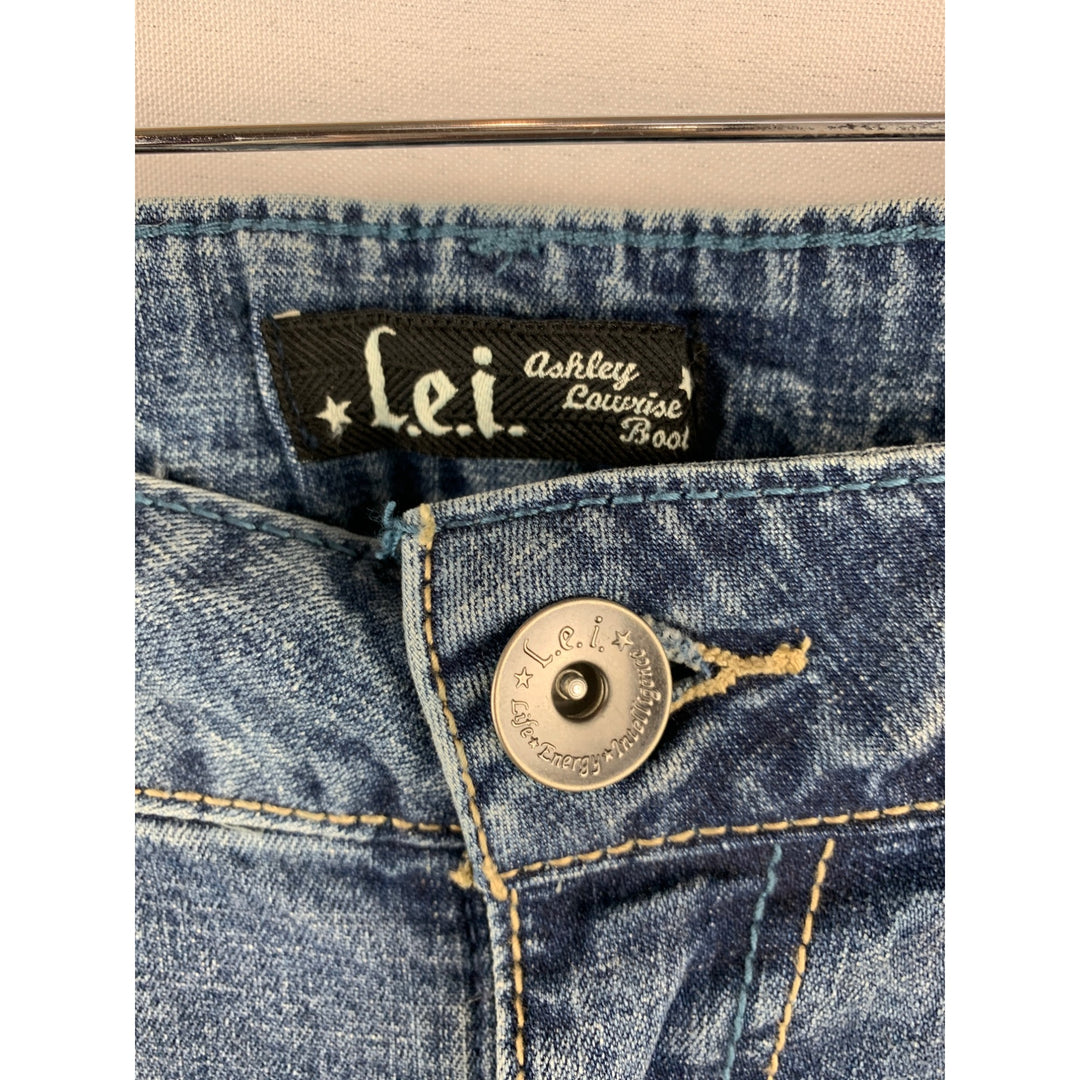 L.E.I. Ashley Lowrise Bootcut Junior Jeans Size 9