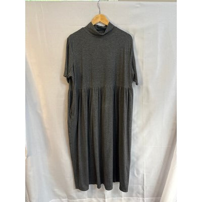 #Women’s Chelsea Studio Grey Mock Neck Dress Size 1X.