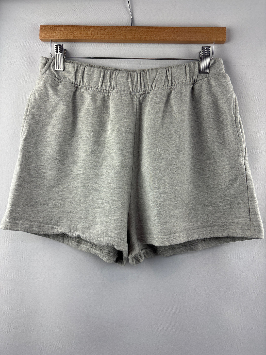 Women’s ThreadBare Size 8 Light Gray Lounge Shorts