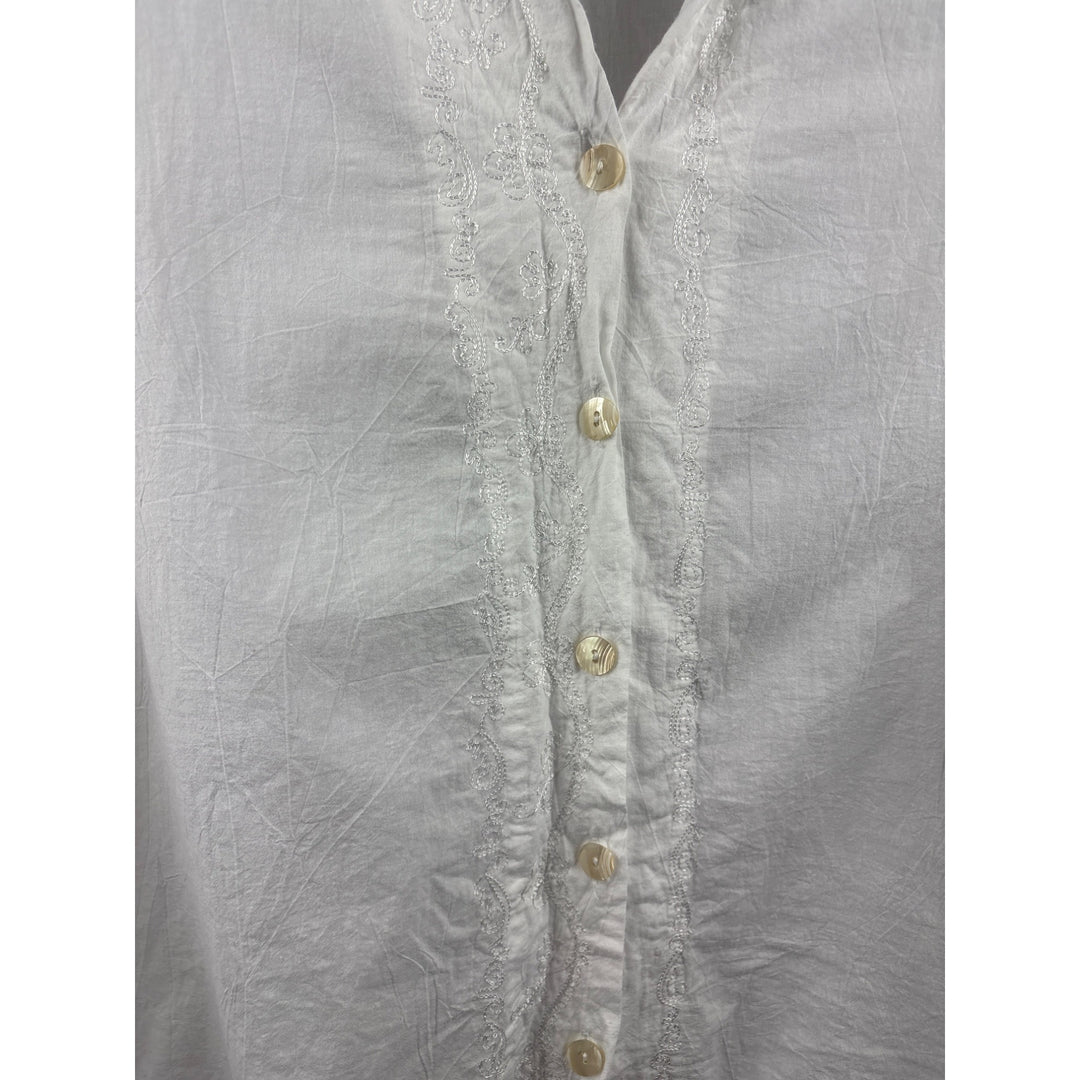 Women’s Yazdi Size M/L White Cotton Long Sleeve Button Up with Floral Embroidery & Shell Buttons