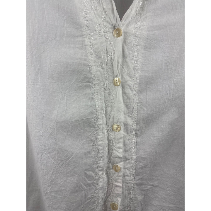 Women’s Yazdi Size M/L White Cotton Long Sleeve Button Up with Floral Embroidery & Shell Buttons