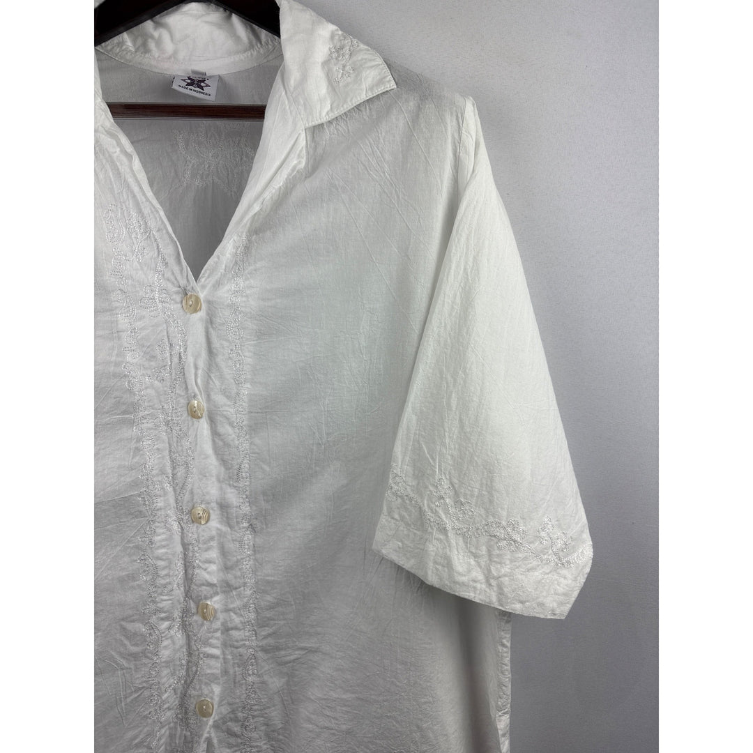 Women’s Yazdi Size M/L White Cotton Long Sleeve Button Up with Floral Embroidery & Shell Buttons