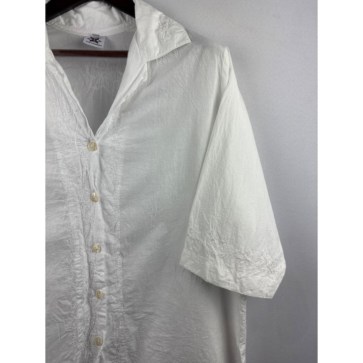 Women’s Yazdi Size M/L White Cotton Long Sleeve Button Up with Floral Embroidery & Shell Buttons
