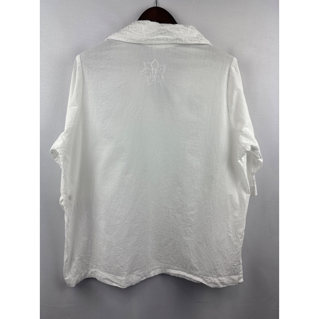 Women’s Yazdi Size M/L White Cotton Long Sleeve Button Up with Floral Embroidery & Shell Buttons