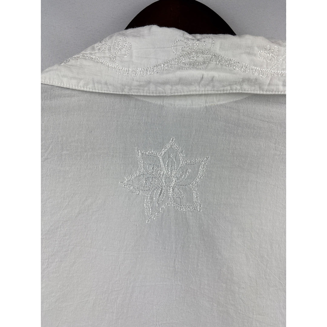 Women’s Yazdi Size M/L White Cotton Long Sleeve Button Up with Floral Embroidery & Shell Buttons