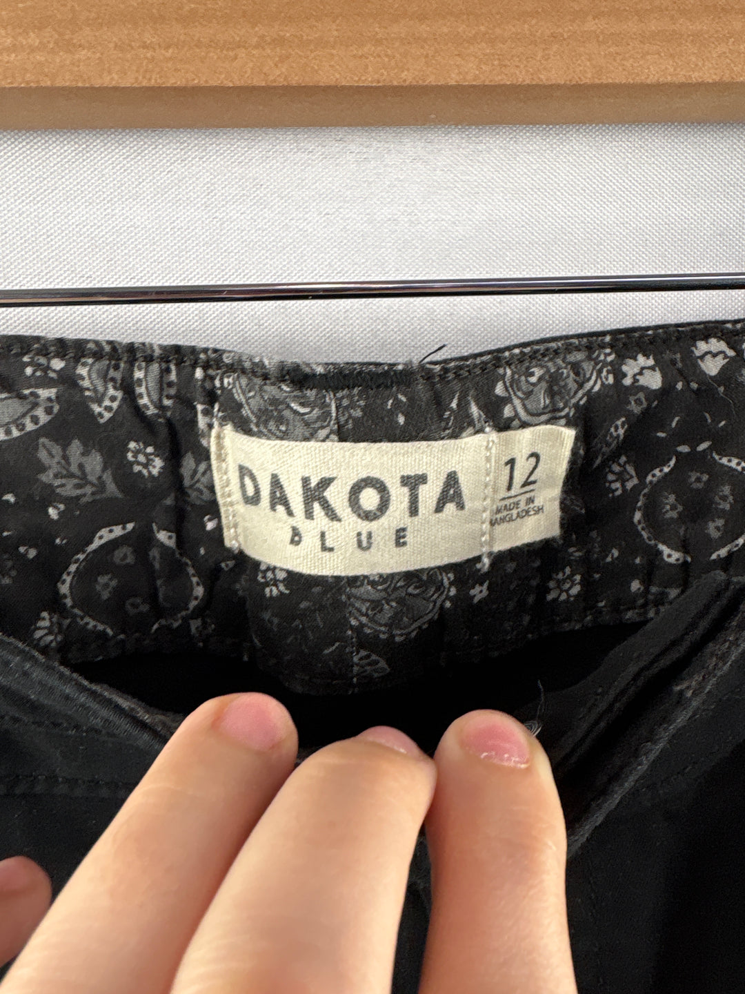 Women’s Dakota Blue Size 12 Black Mid-Rise Denim Shorts