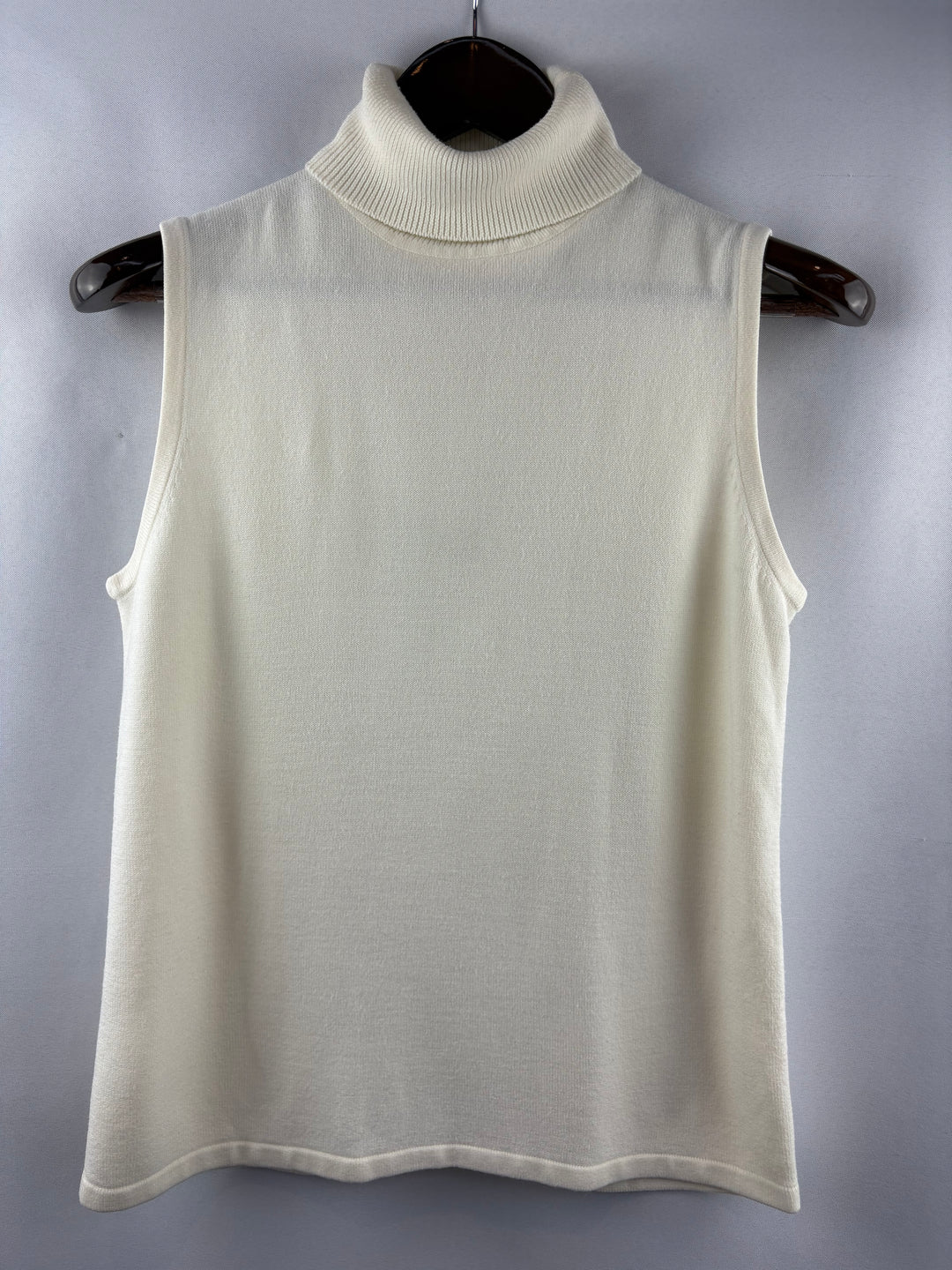 Women’s Sag Harbor Cream Sleeveless Turtleneck