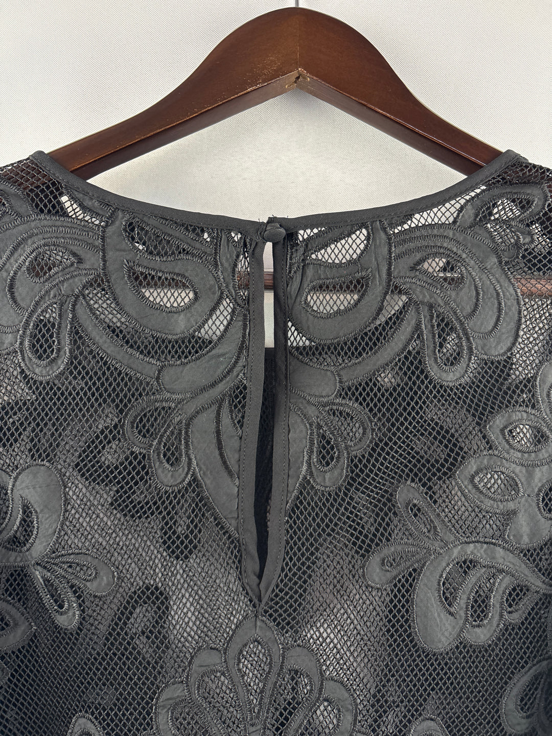 Women’s Torrid Size 2 Black Mesh Patterned Blouse