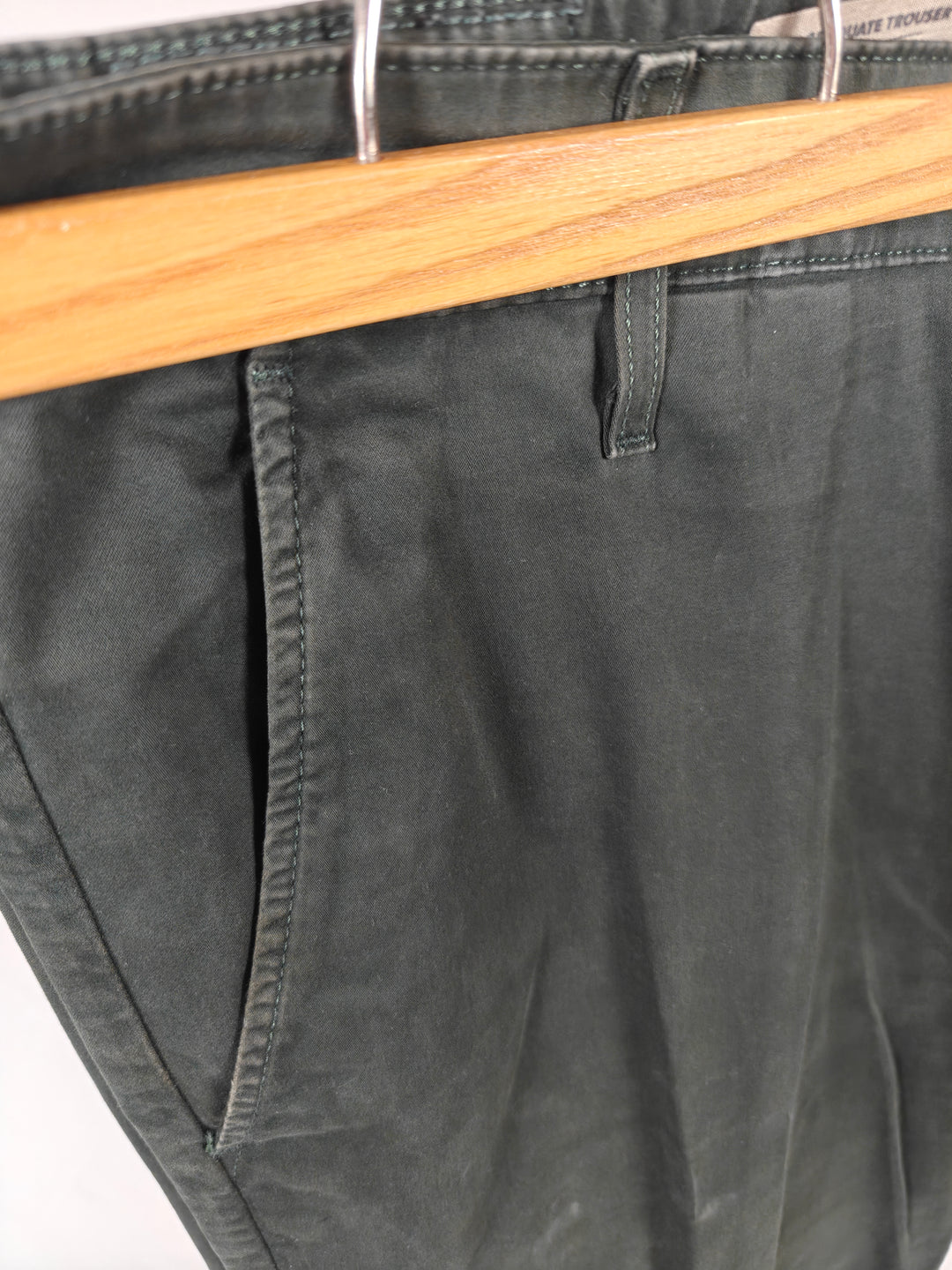 Mens AG Adriano Goldschmied Graduate Trousers Green Size 38
