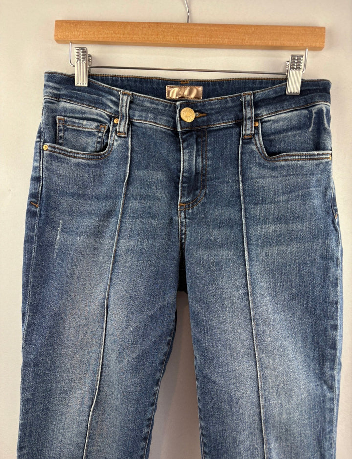 Women’s Kut Size 8 Medium Wash Blue Capri Jeans