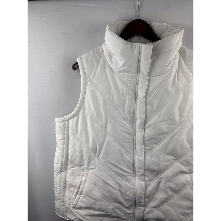 Women’s Daisy Fuentes Size 2X White Puffer Vest