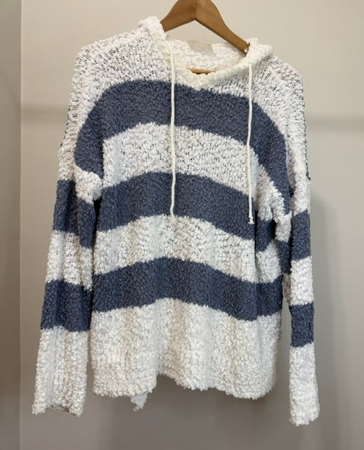 Mia &amp; Tess Striped Hooded V‑Neck Sweater SzL (Oversized)