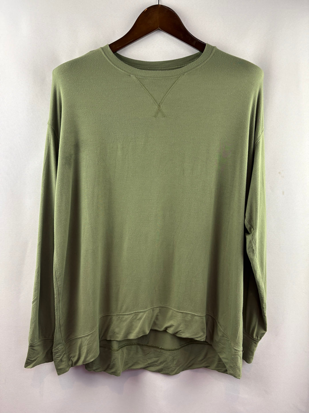 Women’s Old Navy Medium Olive Green Long Sleeve Henley