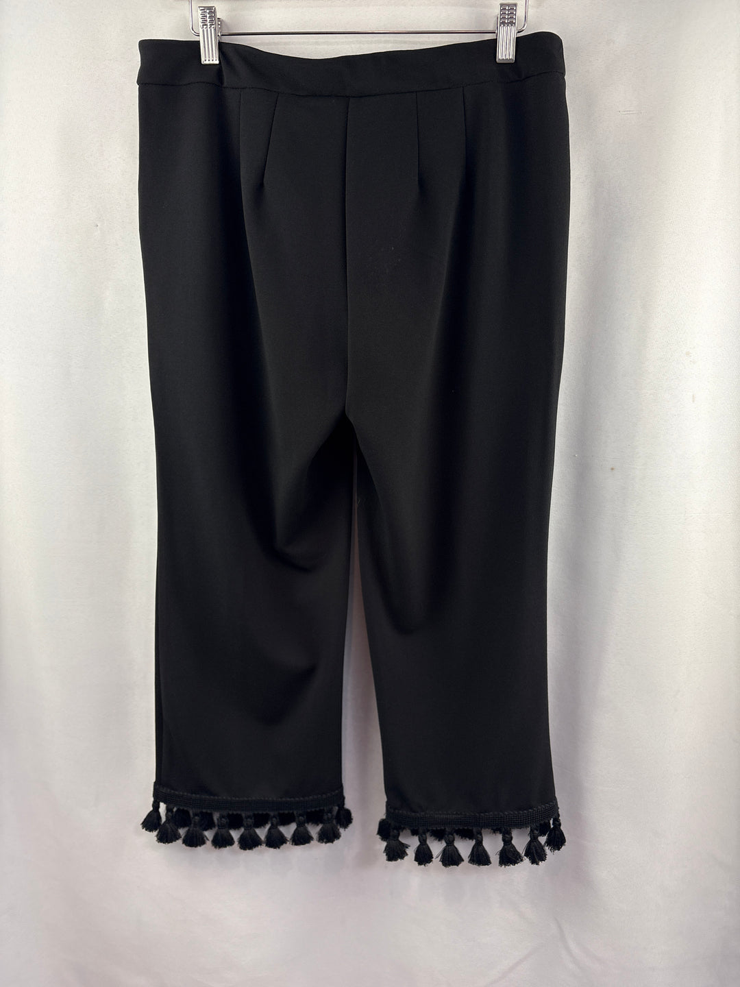 Women’s Josh &amp; Arielle Size 8 Black Capri Slacks w/ Fringe Detail