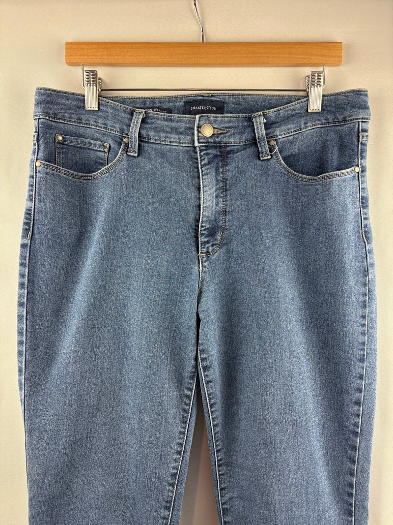 Women’s Charter Club Size 12 Medium Wash Blue Straight Leg Jeans