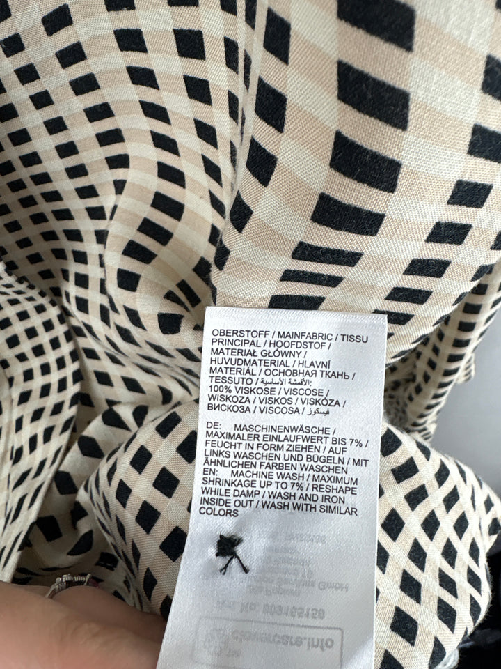 Women’s Ulla Popken Size 16/18 Cream Beige Black Patterned Blouse