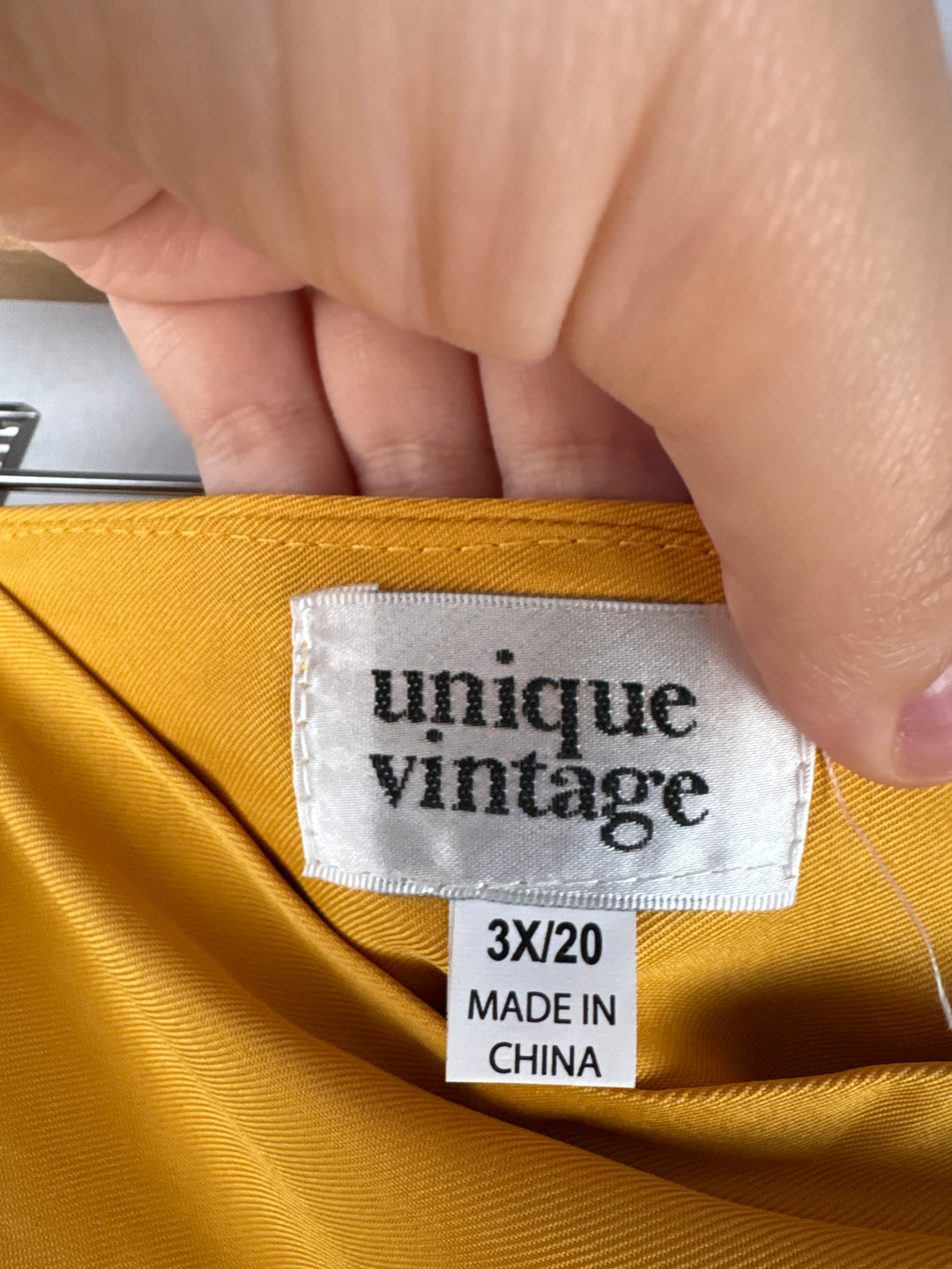 Women’s Unique Vintage Size 20 Gold Midi Skirt
