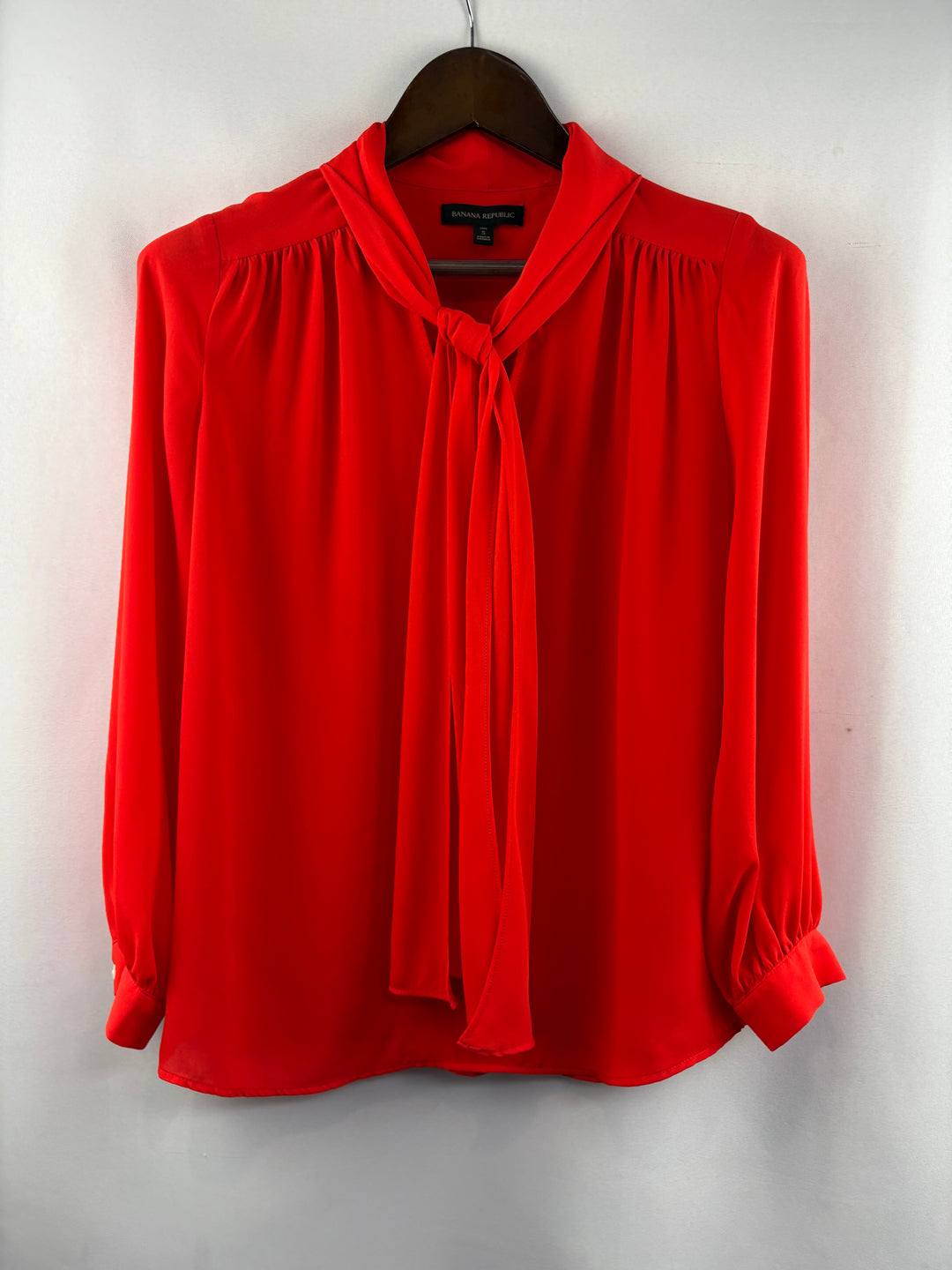 Women’s Banana Republic SmallT Bright Red Long Sleeve Blouse