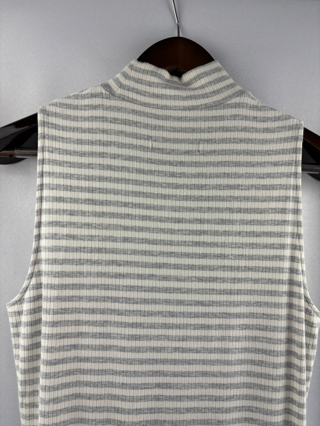 Women’s Banana Republic Small White & Gray Striped Sleeveless Maxi Dress