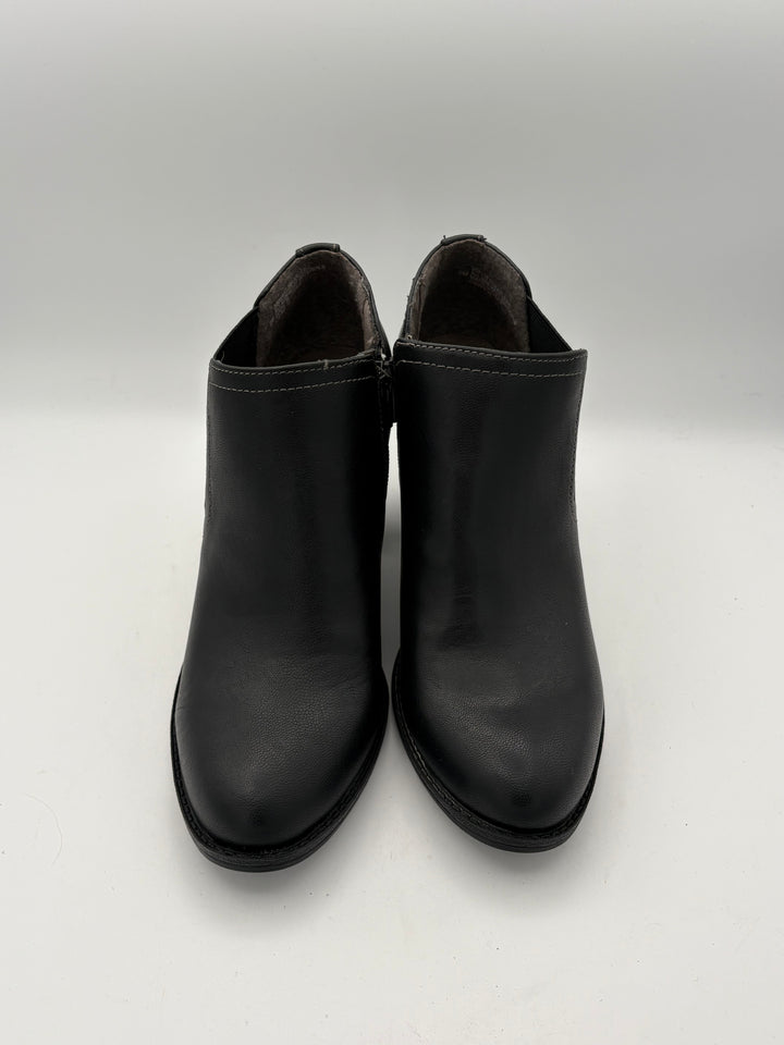 Women’s Eüro Soft Size 8 Black Leather Ankle Boots