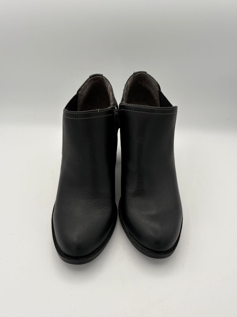 Women’s Eüro Soft Size 8 Black Leather Ankle Boots
