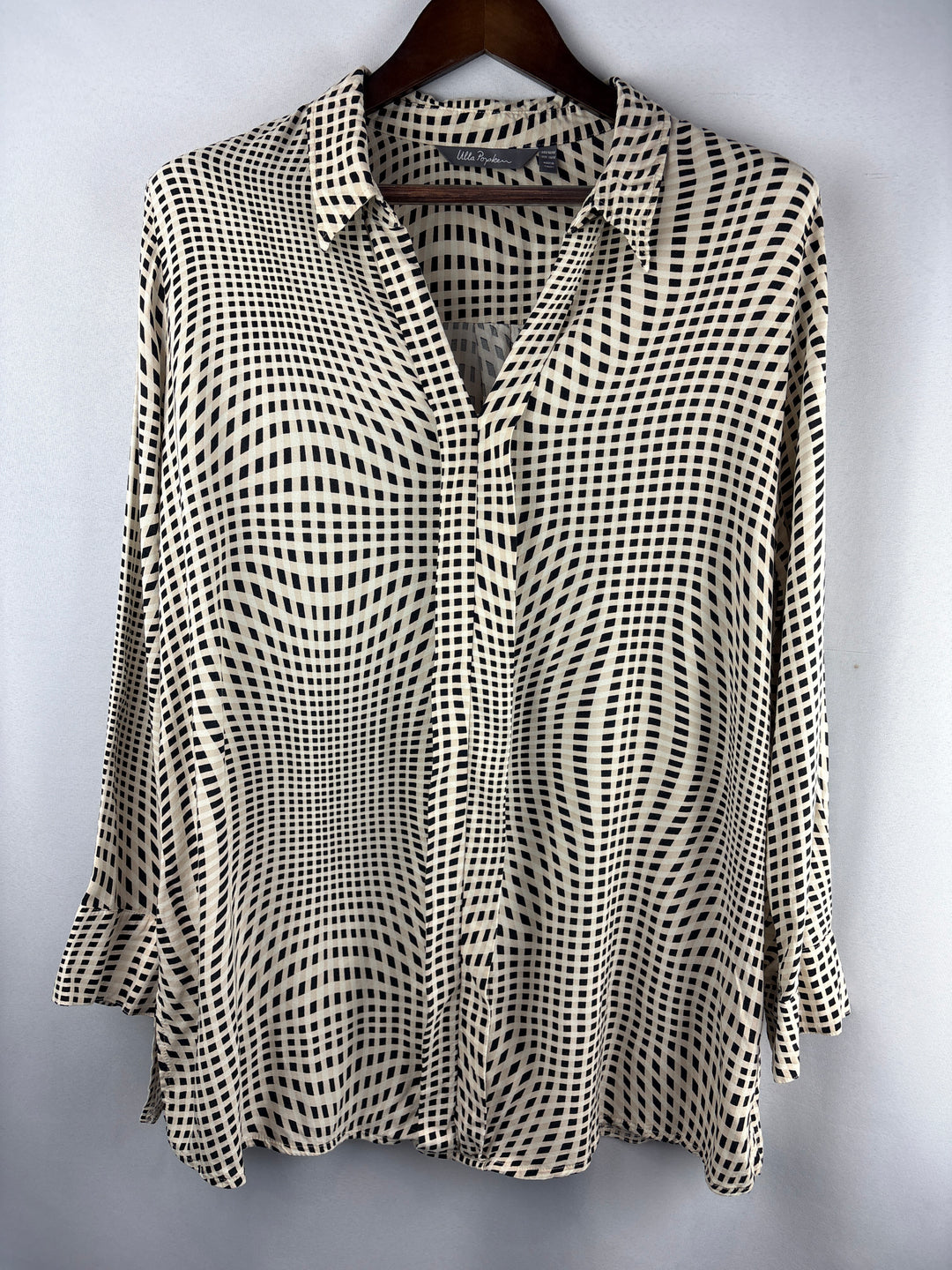 Women’s Ulla Popken Size 16/18 Cream Beige Black Patterned Blouse
