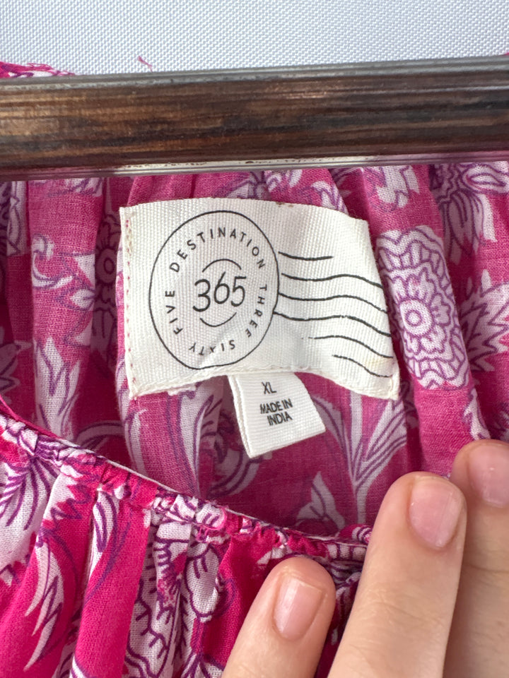 Women’s Destination 365 XL Hot Pink Paisley Blouse