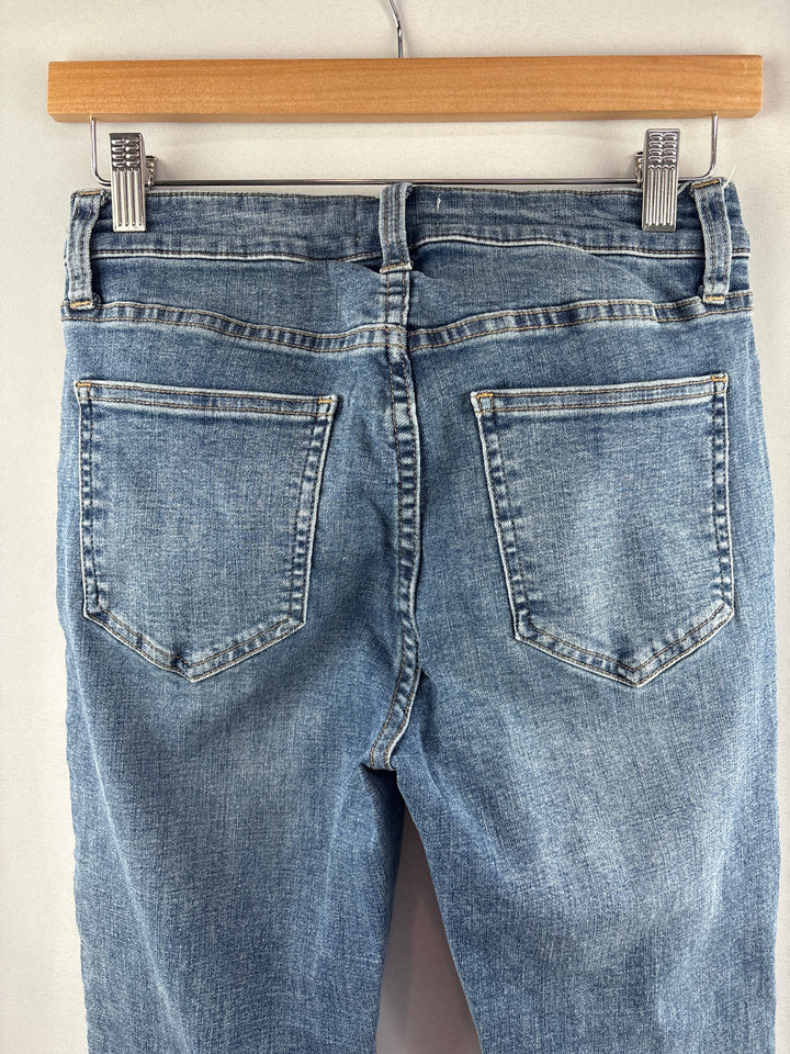 Women’s Pistola Size 28 Medium Wash Blue Skinny Jeans