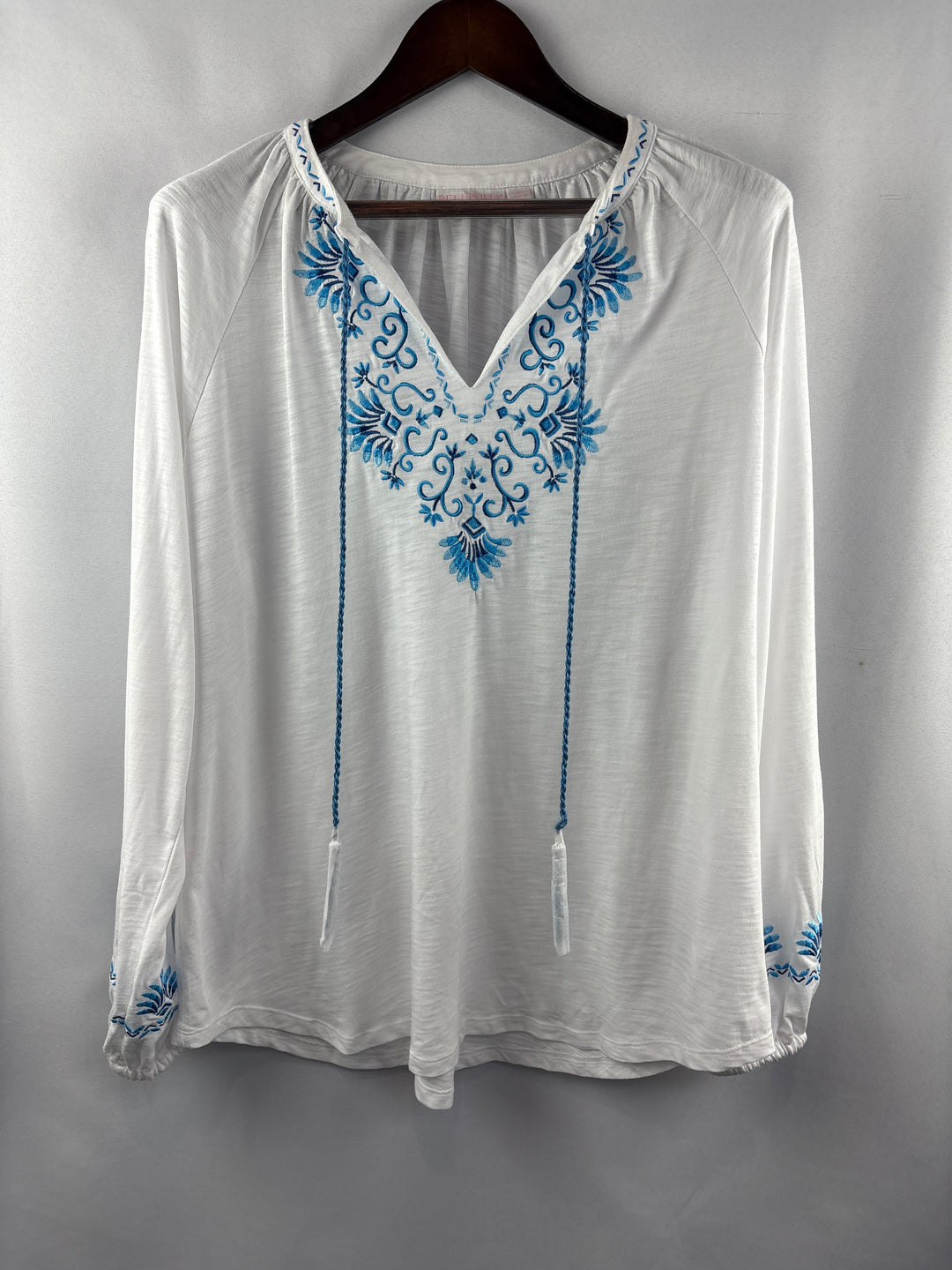 Women’s Bellisima Kim Gravel Large White Embroidered Blouse
