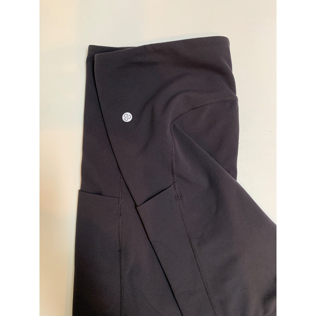 Women’s Zella Black Biker Shorts Size L with Side Pockets