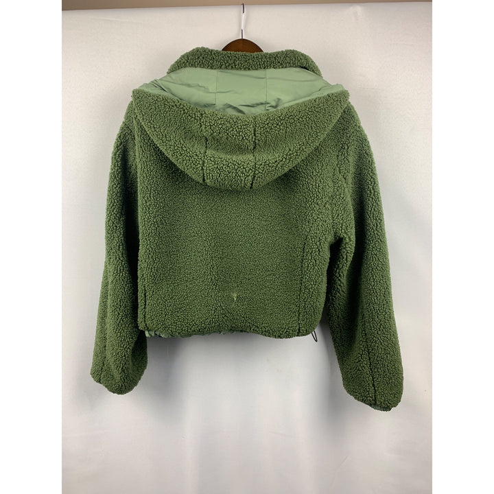 Women’s Love Tree Green Sherpa Sweater Size L