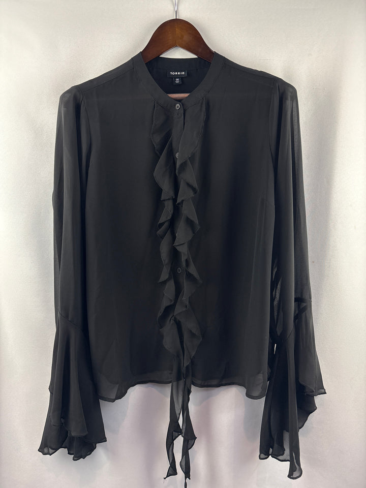 Women’s Torrid Size 00 Black Ruffled Button Up Blouse