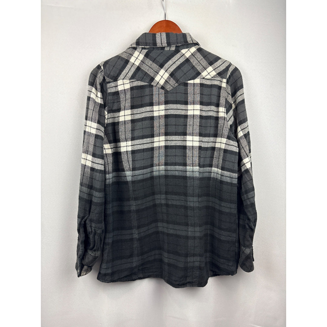 Women’s Stillwater Supply Co. Medium White, Black & Gray Ombré Snap Button Up