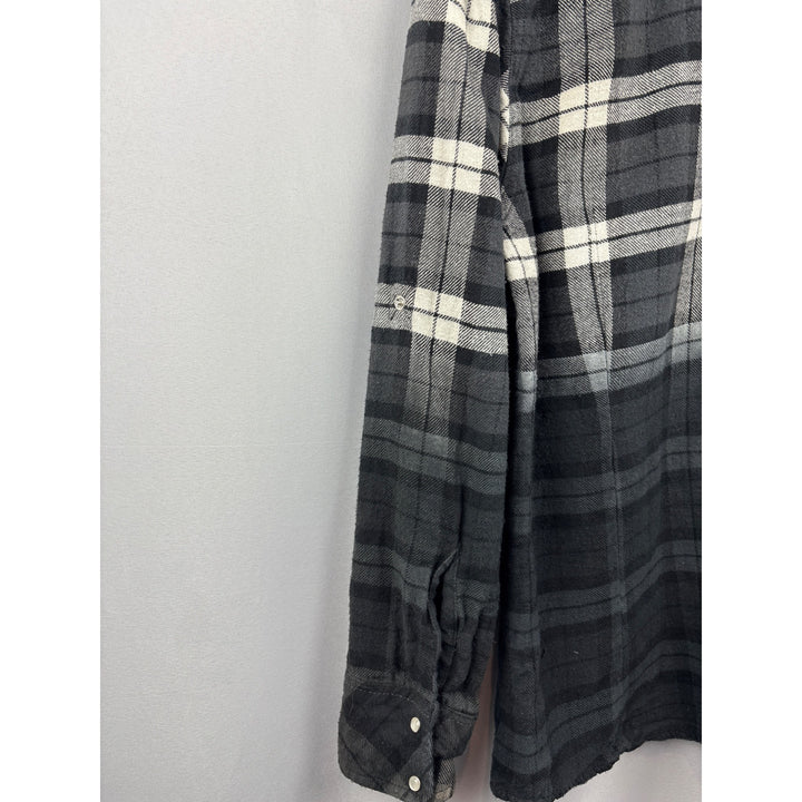 Women’s Stillwater Supply Co. Medium White, Black & Gray Ombré Snap Button Up
