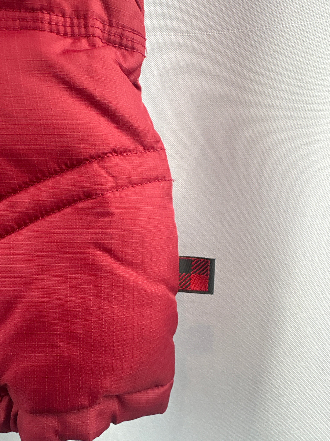 Women’s Woolrich Small Brick Red Puffer Vest