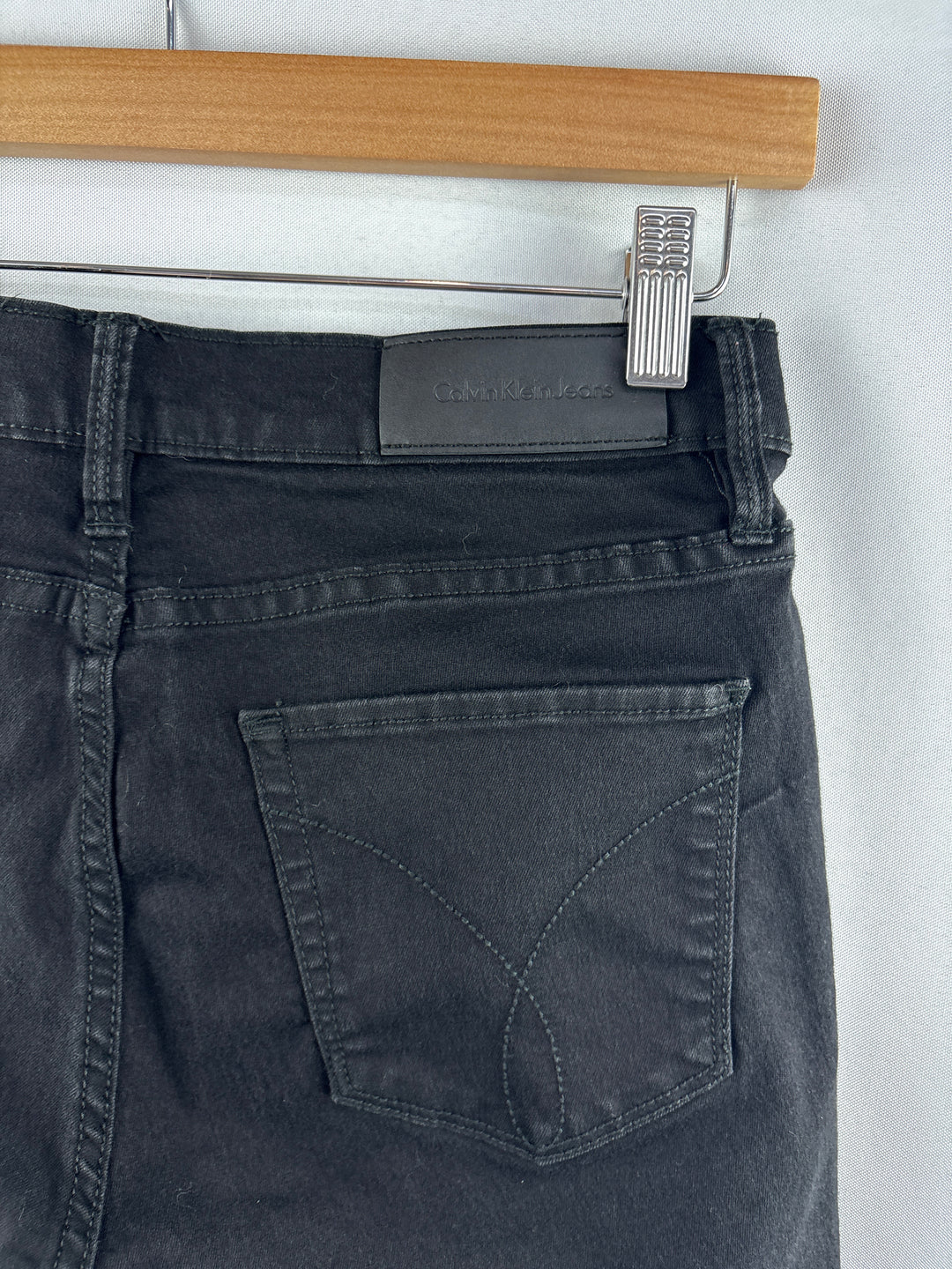 Women’s Calvin Klein Size 8x30 Black Skinny Jeans