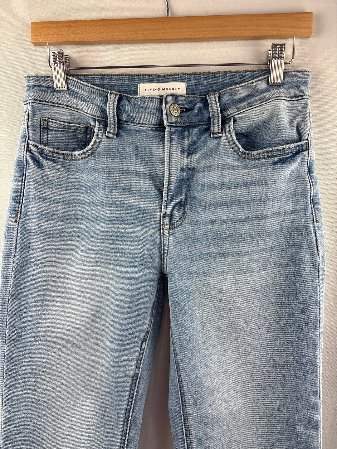 Women’s Flying Monkey Size 28P Light Wash Blue Straight Jeans