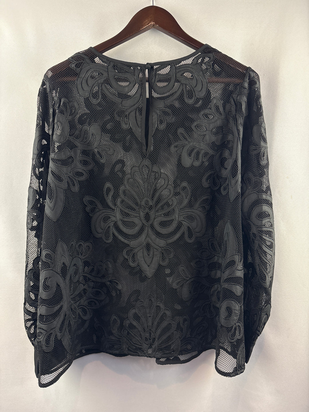 Women’s Torrid Size 2 Black Mesh Patterned Blouse
