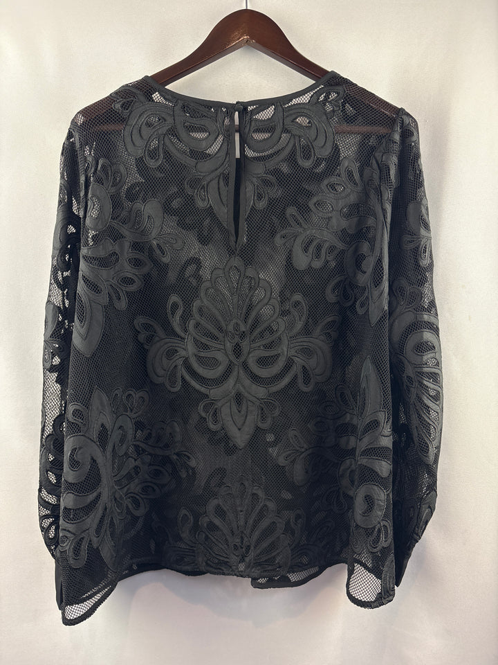Women’s Torrid Size 2 Black Mesh Patterned Blouse