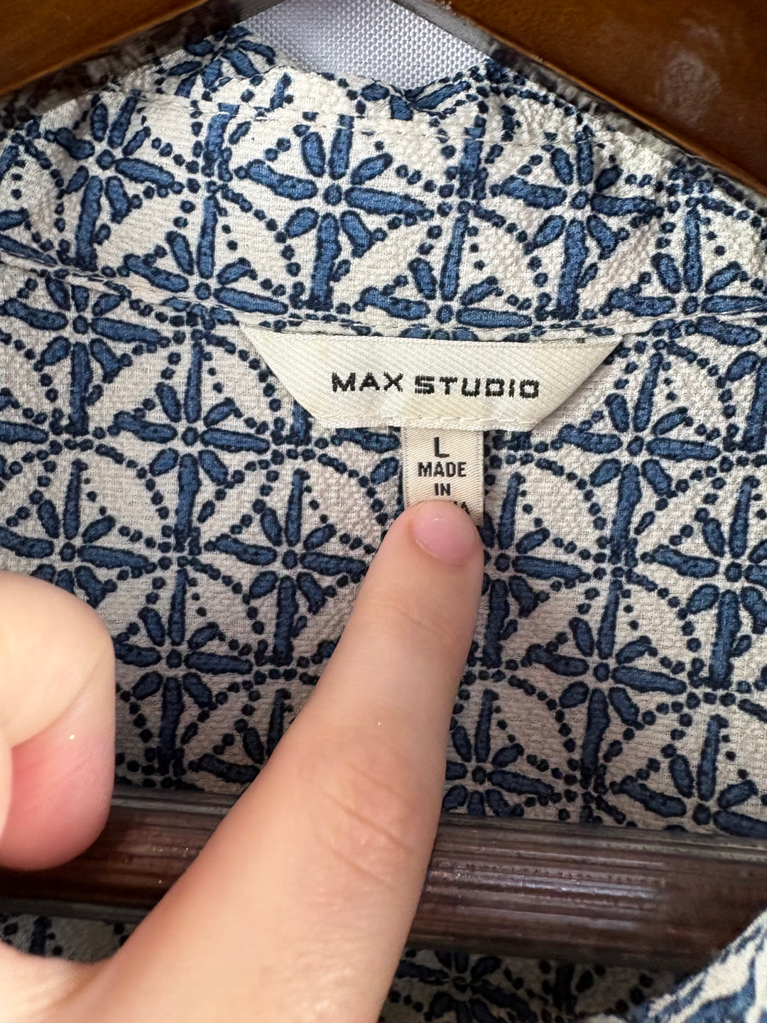 Women’s Mad Studio Large Cream w/ Blue Patterned Maxi Dress
