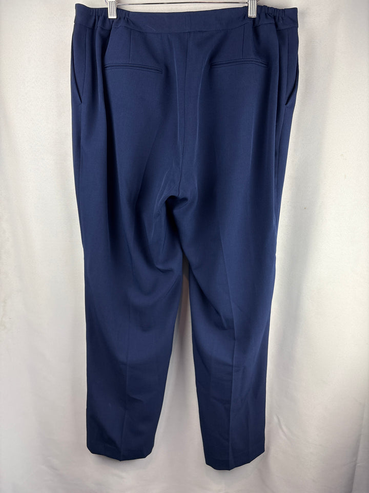 Women’s Kasper Size 14W Navy Pleated Dress Pants