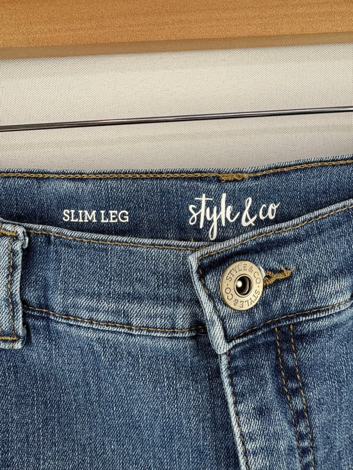 Women’s Style&Co Size 12 Medium Was Blue Slim Leg Jeans