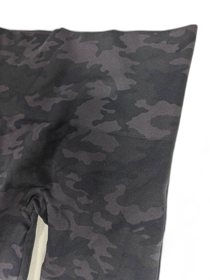 Womens Spanx Leggings Black Camo Size M